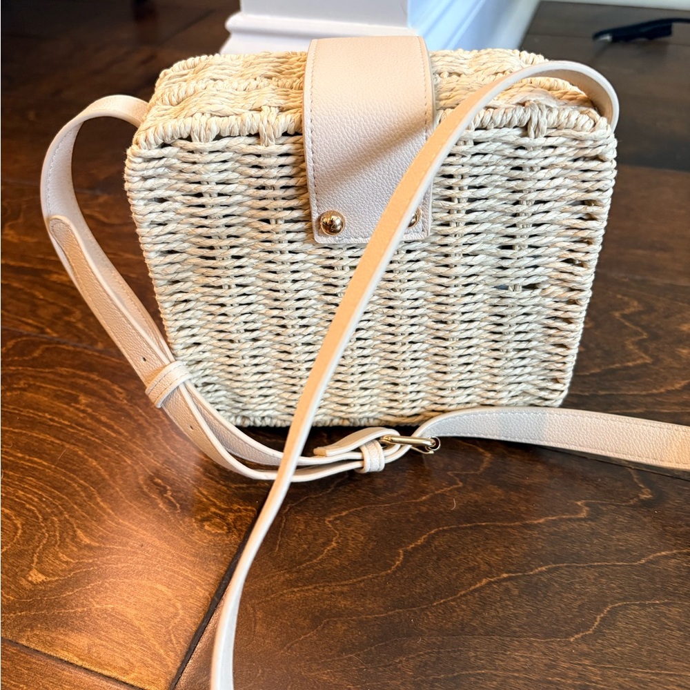 Woven Crossbody Bag with Decorative Bow - Cream - Picture 3 of 5